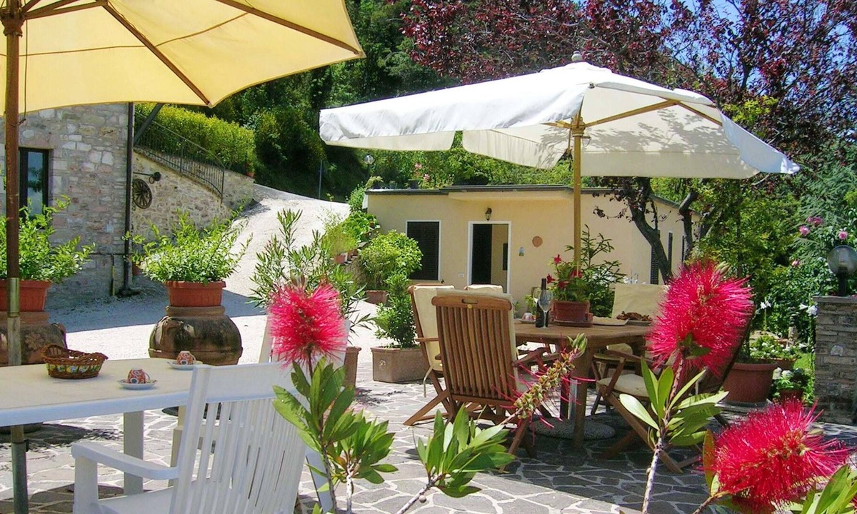 Assisi Apartment | Homerez - Beautiful appartement for 3 ppl. with shared pool at Assisi