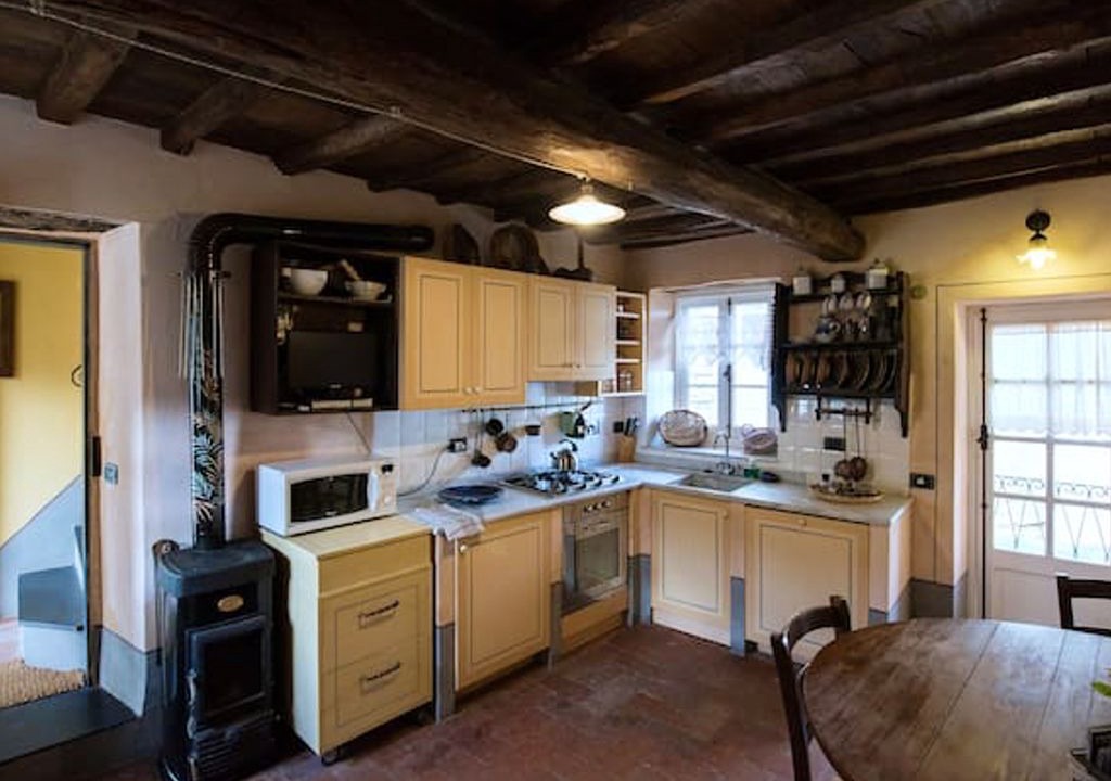 Caste Apartment | Homerez last minute deal - Amazing apt in Casté and Wifi
