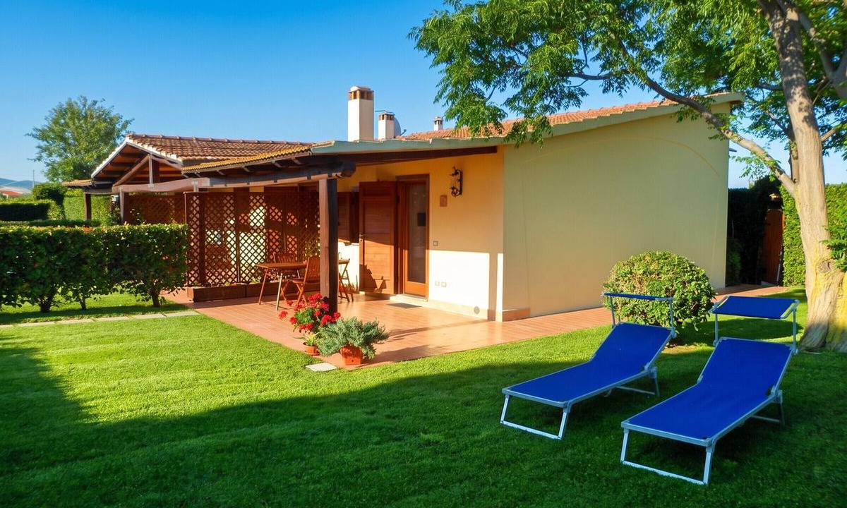 Pescia Romana Apartment | Homerez - Studio in Pescia Romana