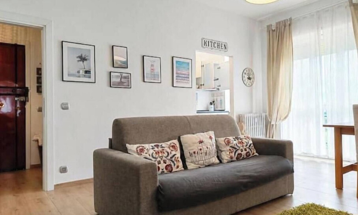 Borghetto Santo Spirito Apartment | Hostdomus - White Star