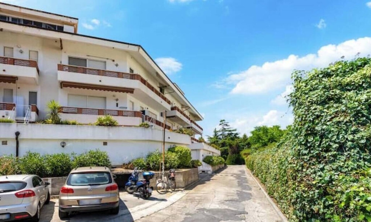 Diano Castello Apartment | Hostdomus - Blumar