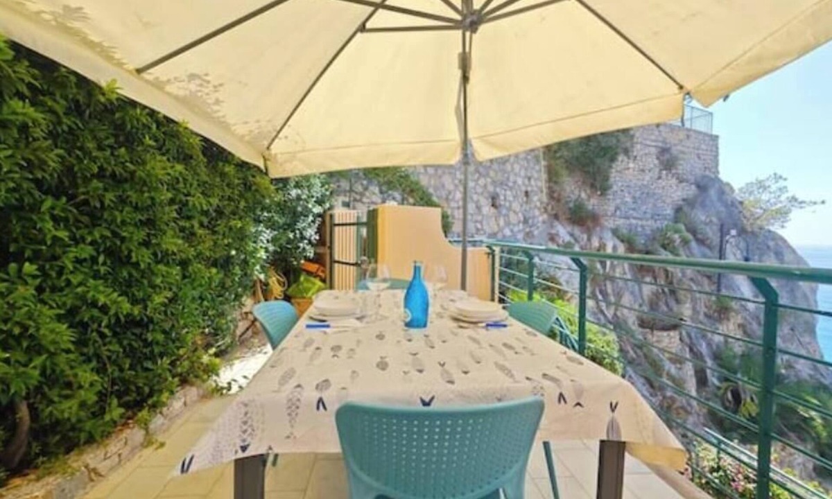 Finale Ligure Apartment | Hostdomus - Dream Suite