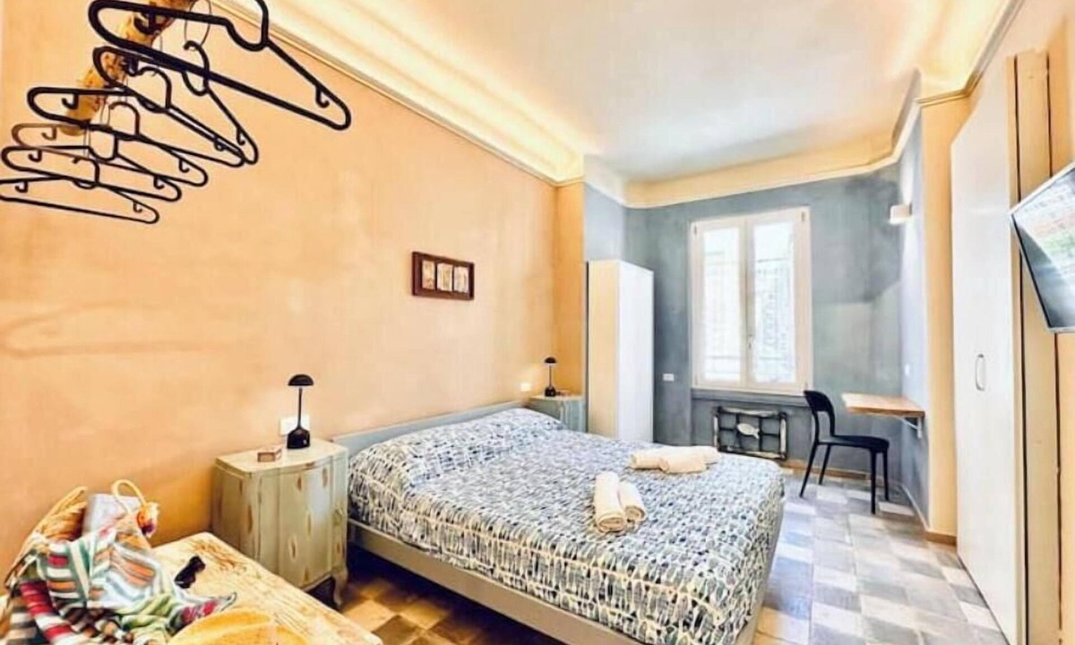 Finale Pia Apartment | Hostdomus - Emerald Suite