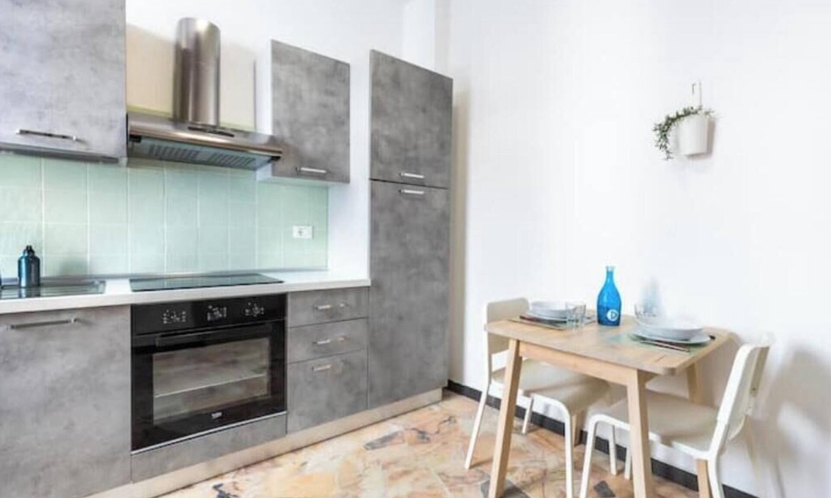 Gorra Apartment | Hostdomus - Outdoor Apartment 2