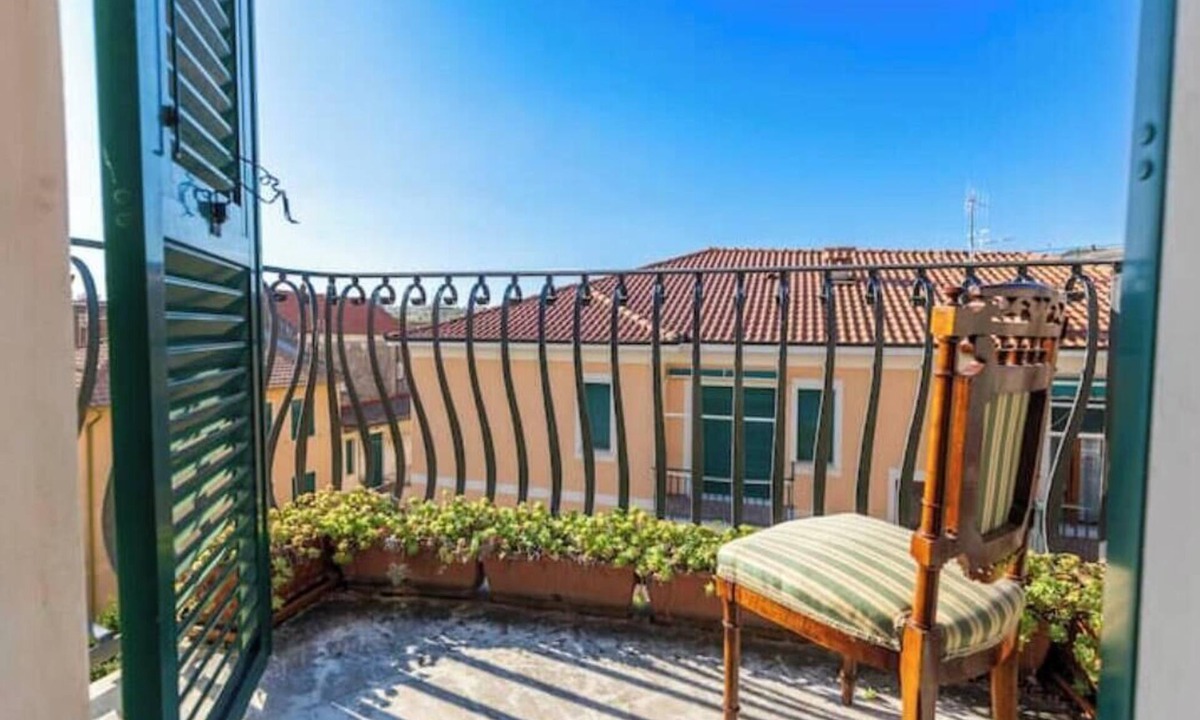 Finale Pia Apartment | Hostdomus - Villa Viola City Terrace Suite