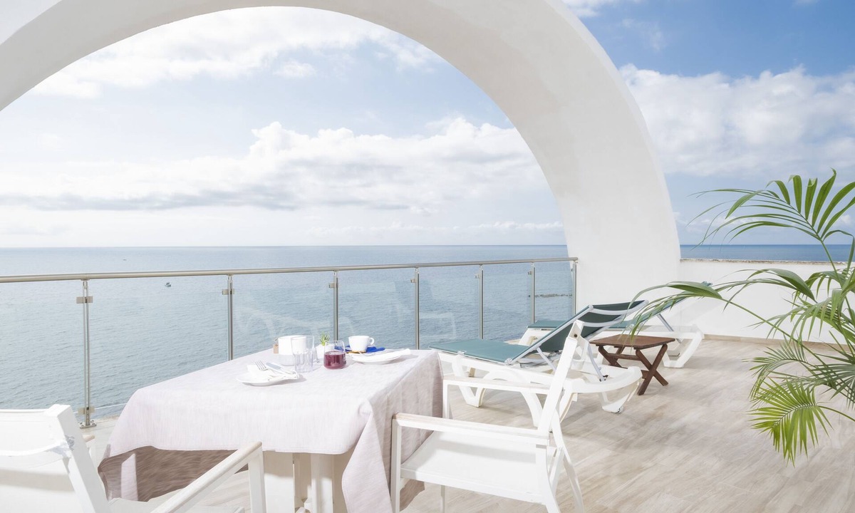 Santa Marinella Hotel | Hotel Cavalluccio Marino