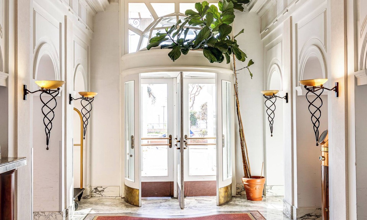 Civitavecchia Hotel | Hotel de La Ville