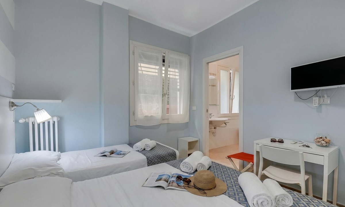 Laigueglia Hotel | Hotel Del Golfo 53, Laigueglia, Italy