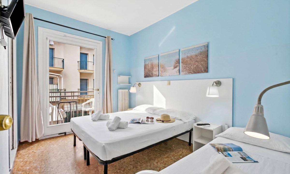Laigueglia Hotel | Hotel Del Golfo 58, Laigueglia, Italy