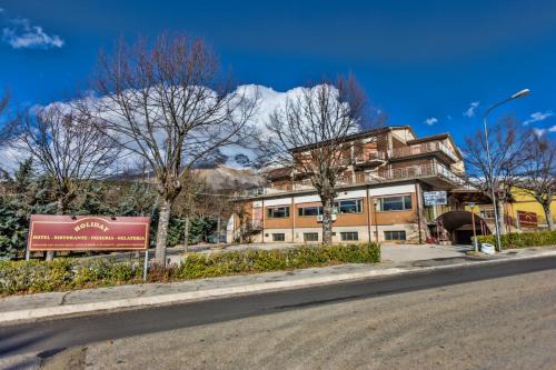 Magliano deʼ Marsi Hotel | Hotel Holiday