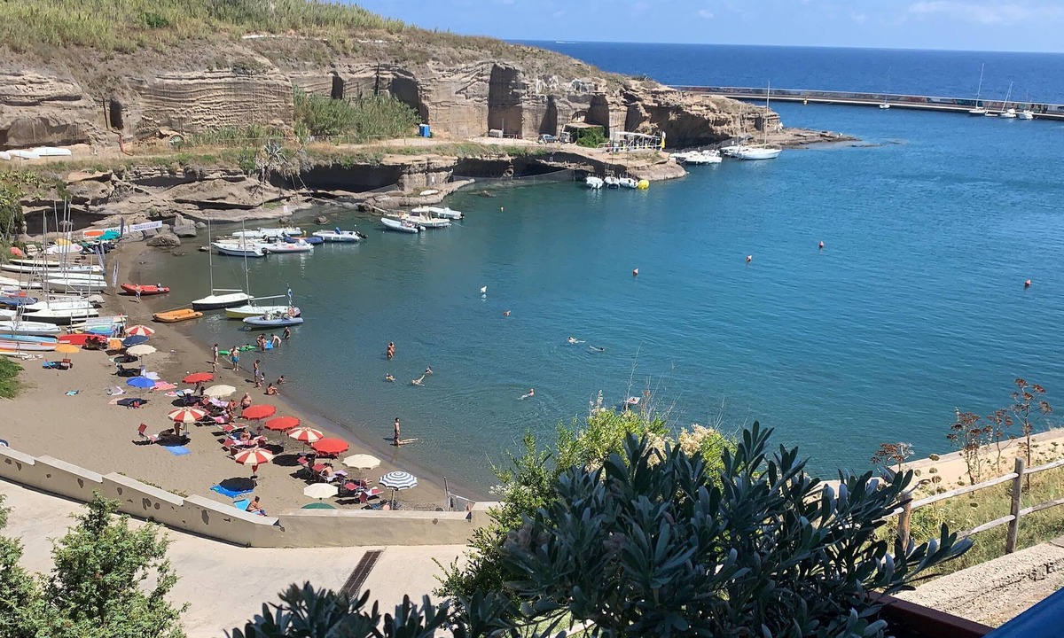 Ventotene Hotel | Hotel Isolabella