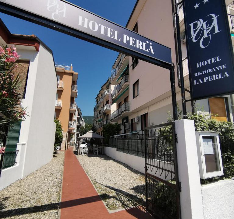 Spotorno Hotel | Hotel la perla