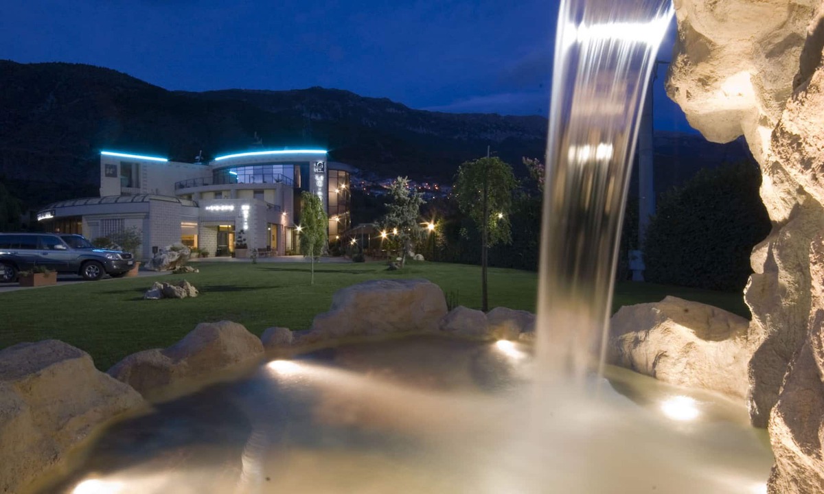 Roccacasale Hotel | Hotel Le Ginestre