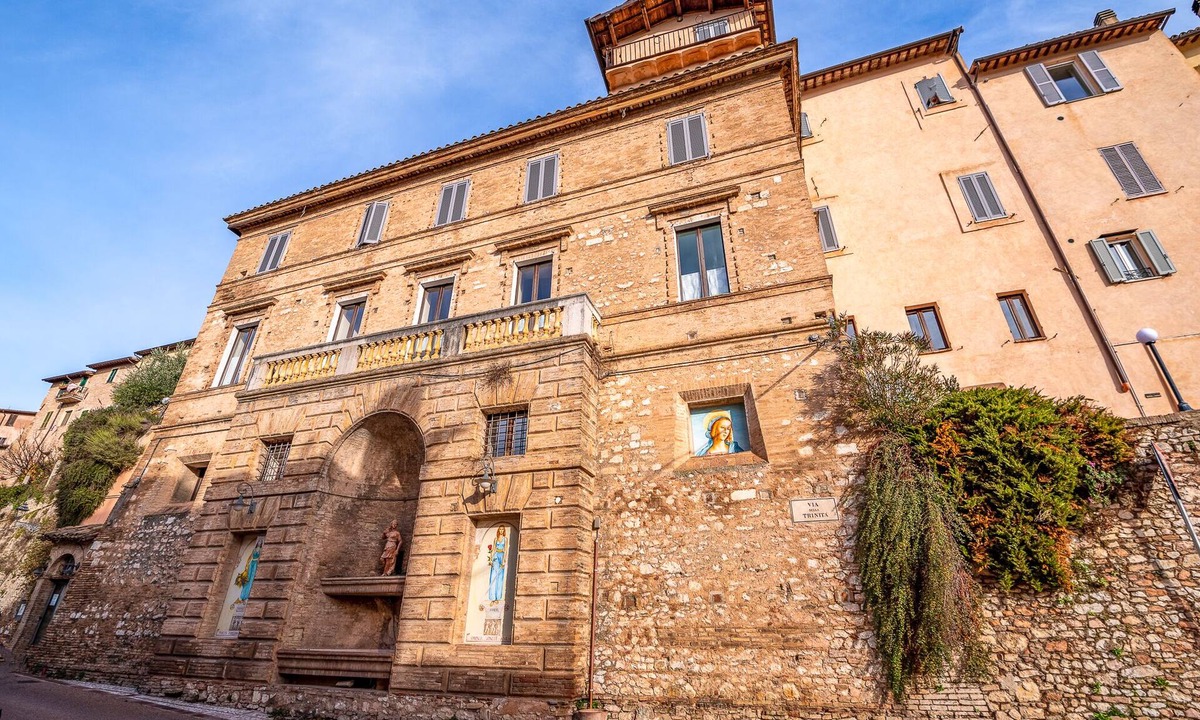 Trevi Hotel | HOTEL TREVI
