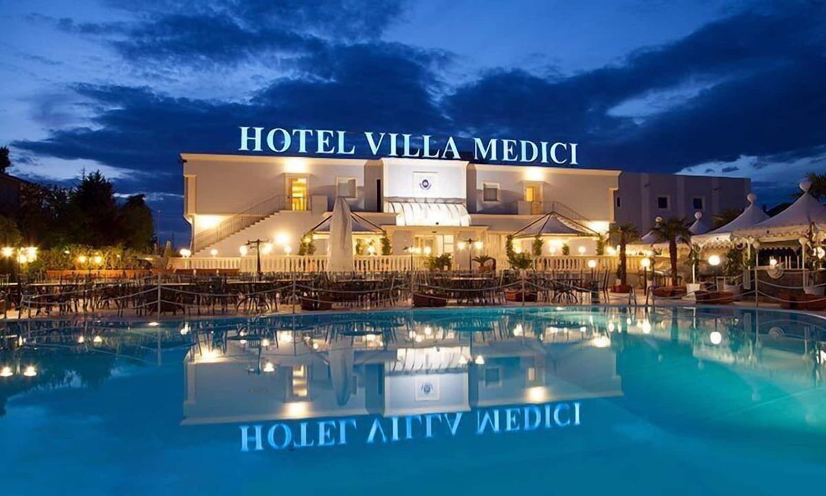 Rocca San Giovanni Hotel | Hotel Villa Medici