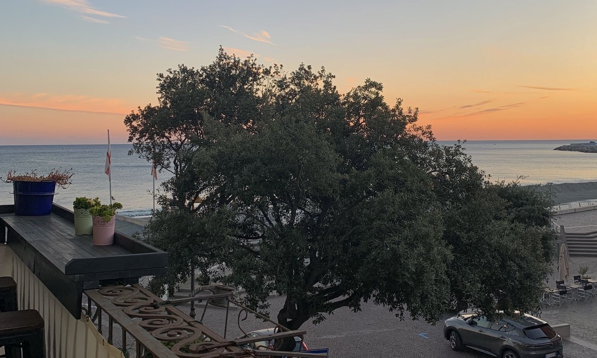 Celle Ligure Apartment | House on the sea, stately in the old village of Celle Ligure