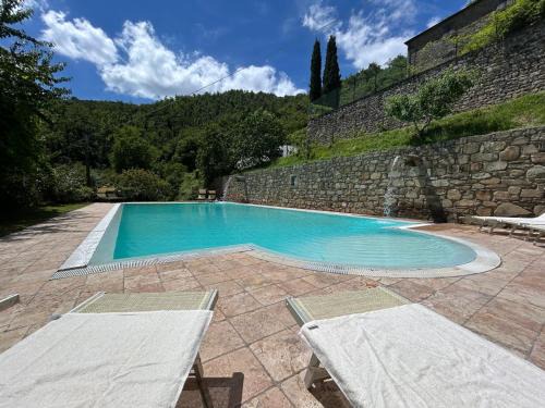 Pieve di Chio Apartment | Il Castellare con alpaca