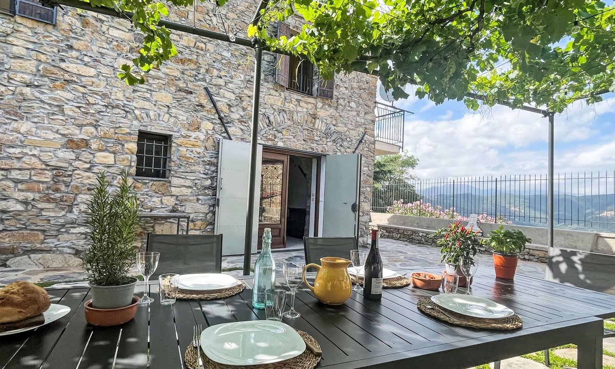 Lucinasco House | Il Collegio by Interhome