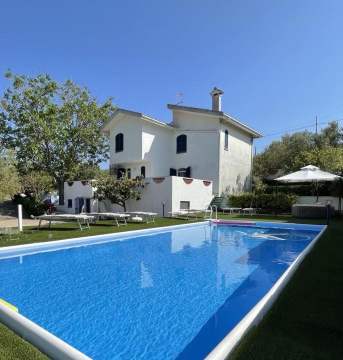Citta Sant'Angelo Villa | Il Giardino degli Ulivi