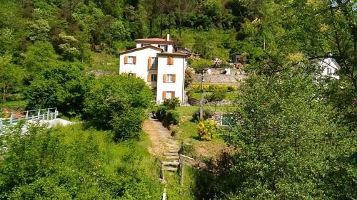 San Colombano Certenoli House | INOSTERIA Affittacamere