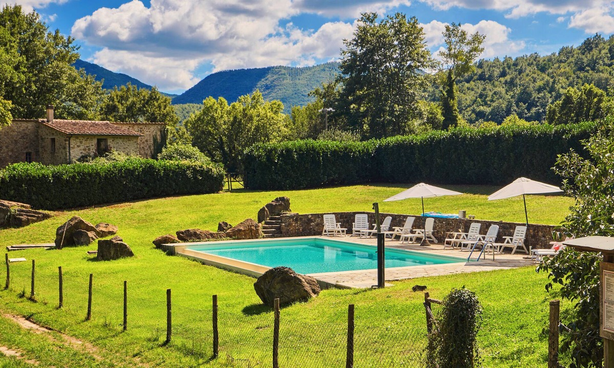 Castelnuovo di Val di Cecina House | Quercia, traditional farmhouse with pool, relax and enjoy the Tuscan countryside