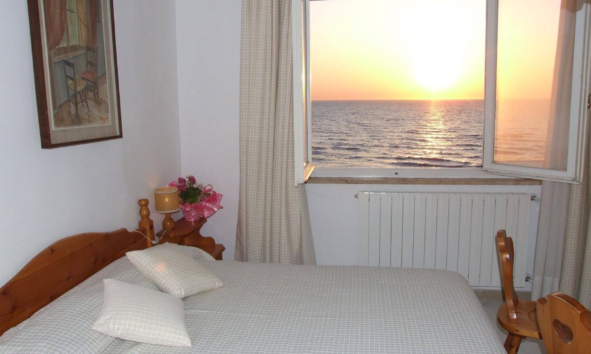 Marina di Castagneto Carducci Apartment | flat 'Windows' near the beach
