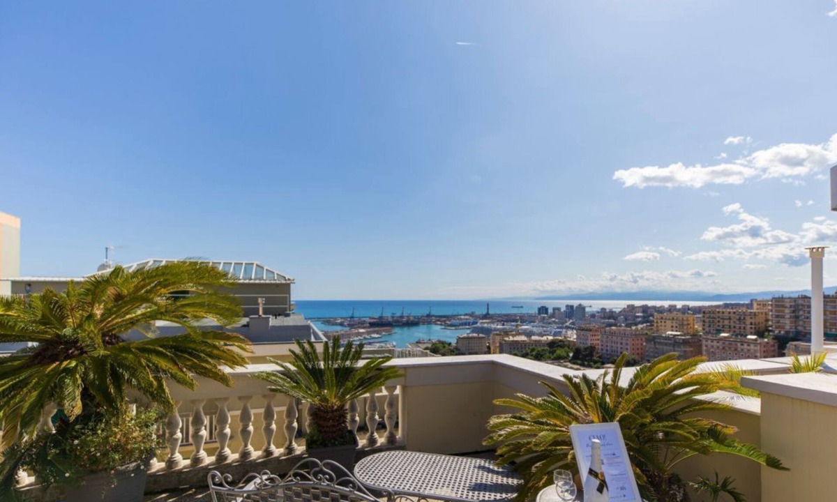 Castelletto Apartment | JACUZZI| TERRACE| 2BR| ART GALLERY| By Tilo Lux