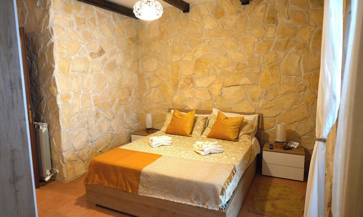 Trevignano Romano Villa | Jannuzzi House
