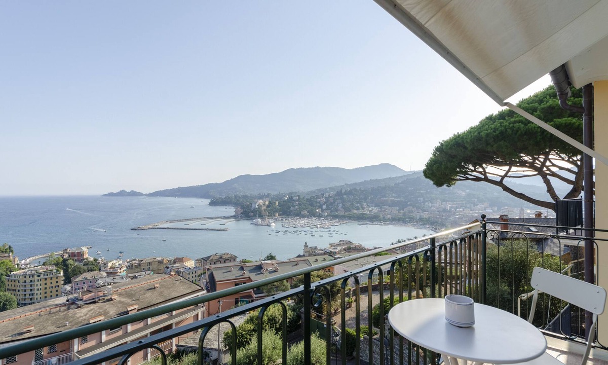 Rapallo Apartment | JOIVY Spectacular Sea View Apt For 5 W/Terrace
