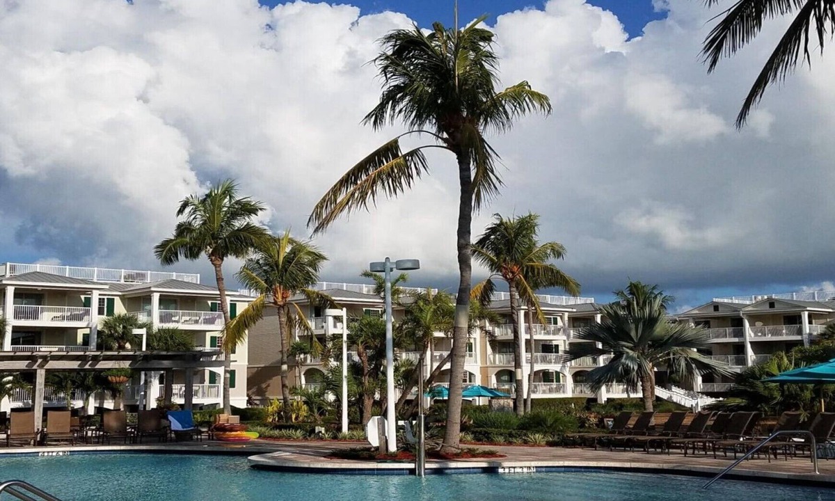 Key West Resort | Key West 2BR Retreat – Ocean Views & Island Adventure