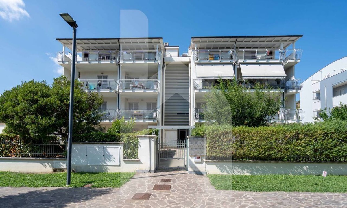 Pineto Apartment | Kurioso - Three-room apartment ground floor with garden