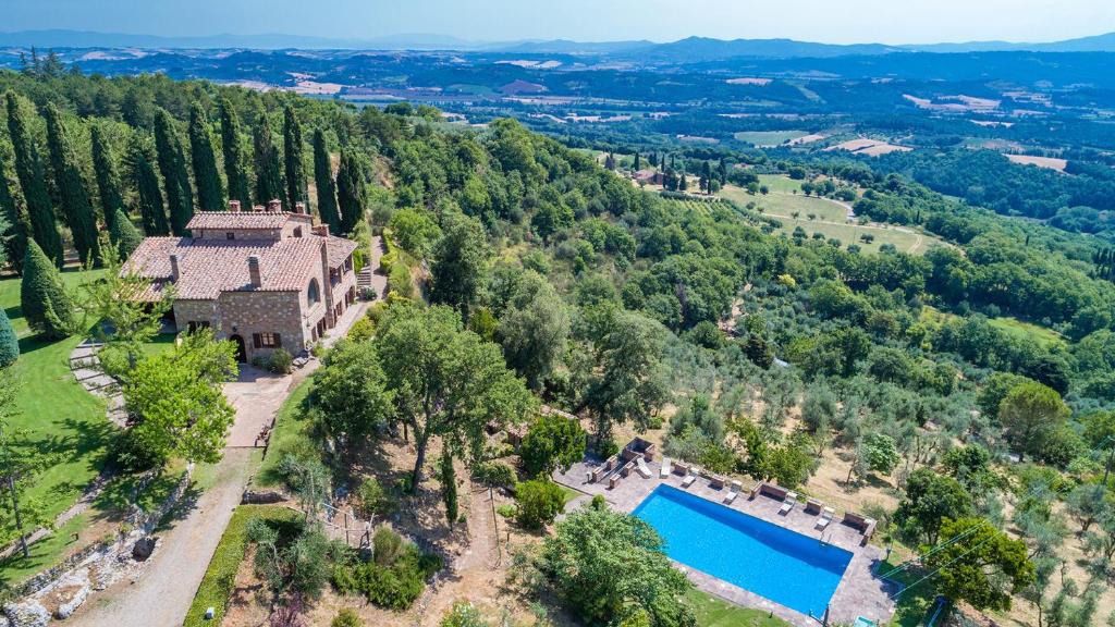 Sarteano Villa | L'ALCOVA 8&2, Emma Villas