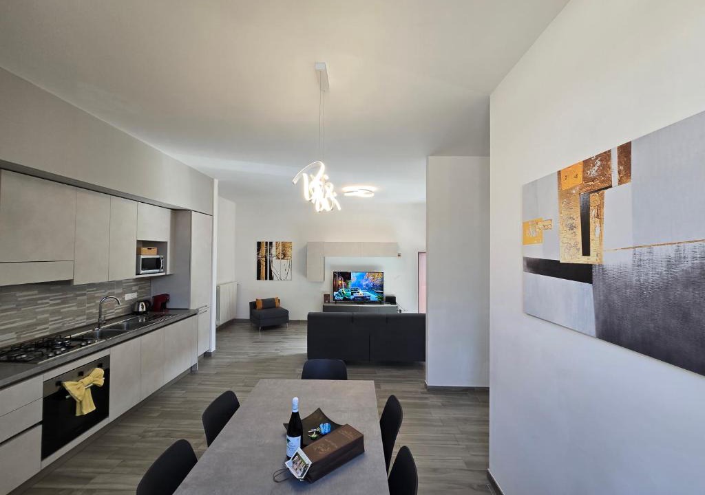L'Aquila Apartment | L'Aquila Home - Residenza alle Porte del Centro a Piedi, Ampi Spazi