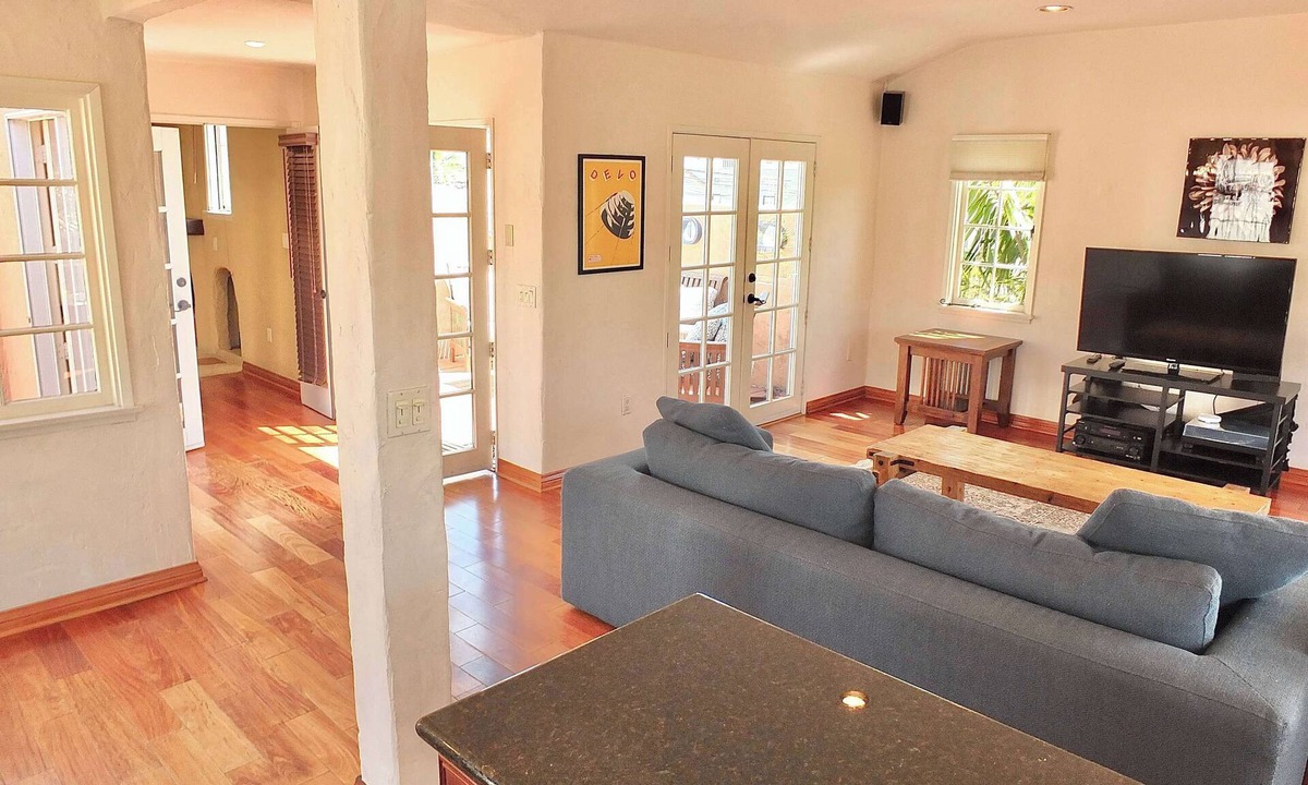 Belmont Shore House | La Brisa 1 Block From the Beach!