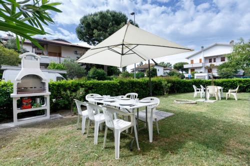 Lido Adriano Apartment | La Casa Del Mare Private Parking And WiFi
