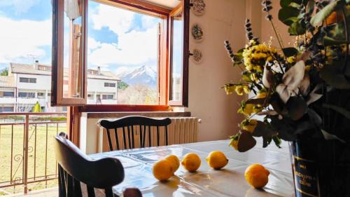 Rocca di Mezzo House | La Casa del Sole Sirente - Vista montagna