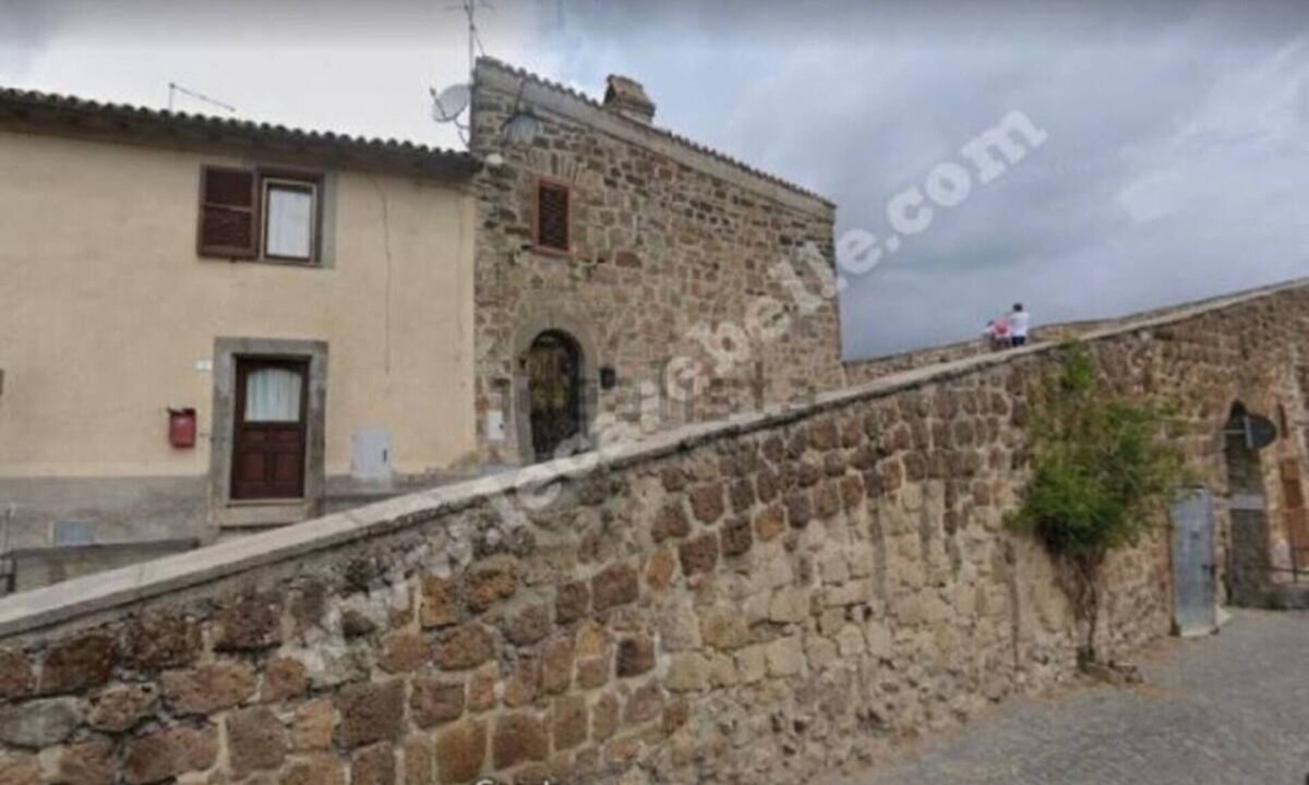 Celleno House | La Casa sul Ponte Nell'antico Borgo di Celleno