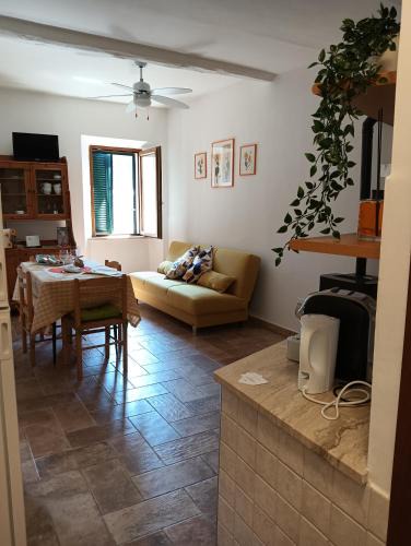 Caprarola House | La casina