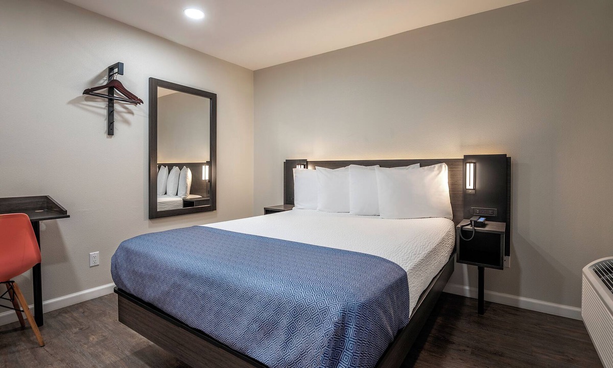 Harbor Hotel | La Casita Inn