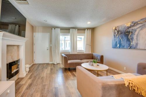 Inglewood House | LA Condo ~ 1 Mi to The Kia Forum & SoFi Stadium