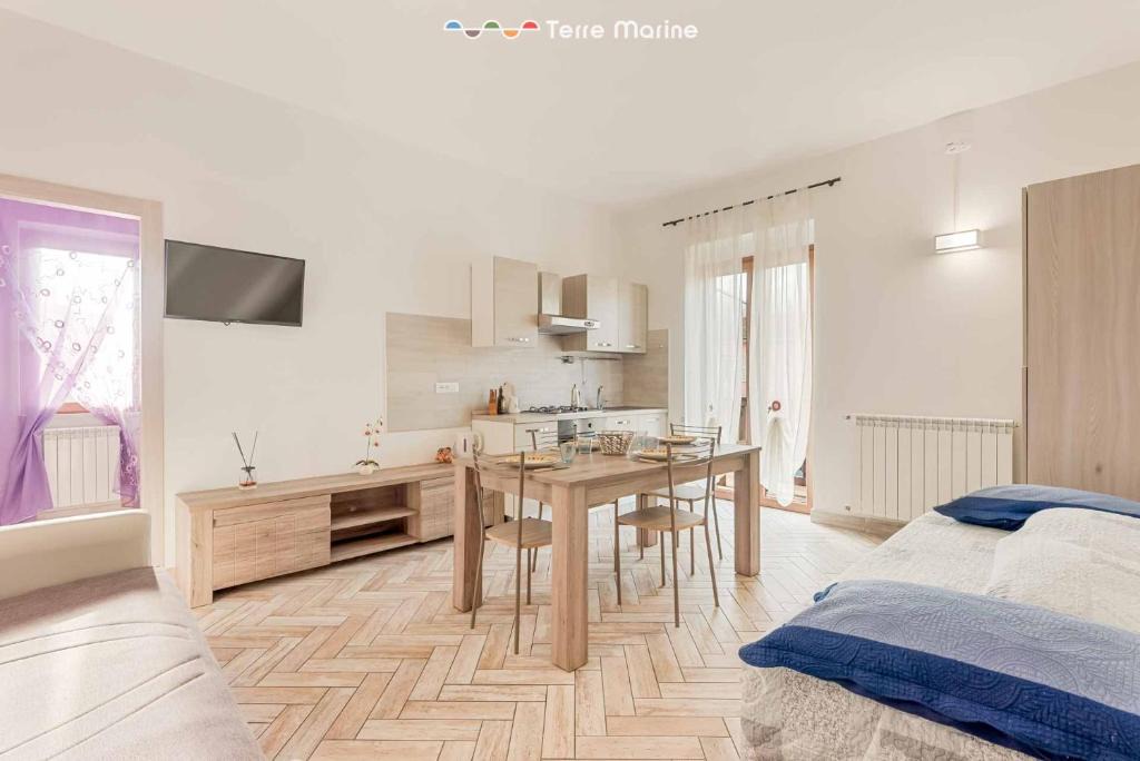 Ricco del Golfo Apartment | La Corte dei ValEmi 2-3, TerreMarine
