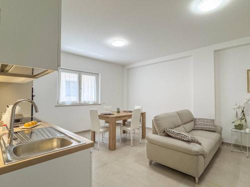 Rocca San Giovanni Apartment | La Dimora del Borgo - Appartamento La Corte
