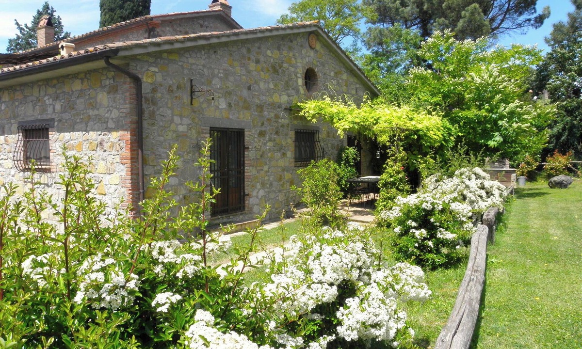 Monteleone d'Orvieto Apartment | La Loggia in Farmhouse Borgo Santa Maria