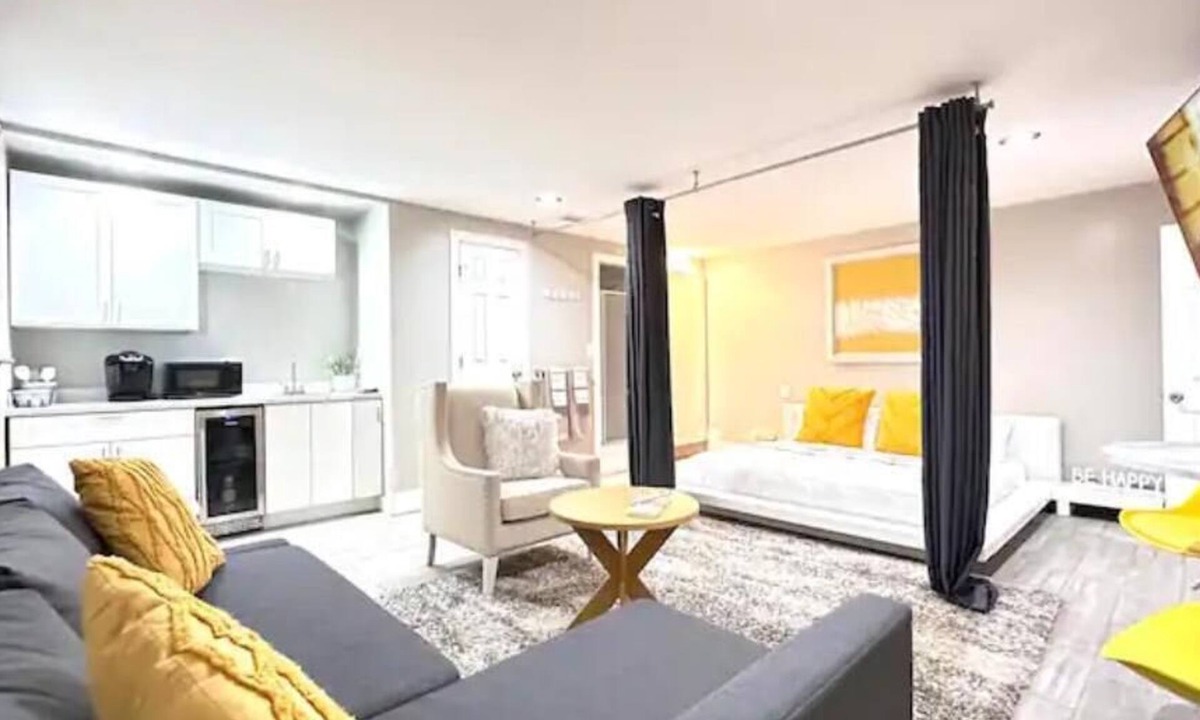 West Athens House | LA Modern Guesthouse/Near LAX/SoFi/Free Parking