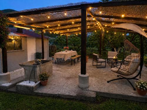 Vado Ligure Apartment | La pergola giardino sul mare