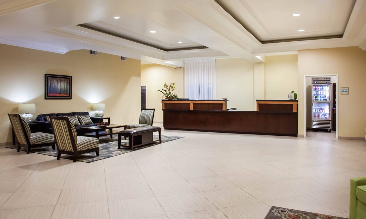 Inglewood Hotel | La Quinta Inn & Suites by Wyndham Inglewood