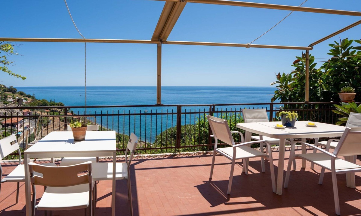 Aregai Apartment | La Terrazza by Interhome