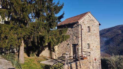 Bassi House | La Torretta di Segno Vegan Bikers retreat