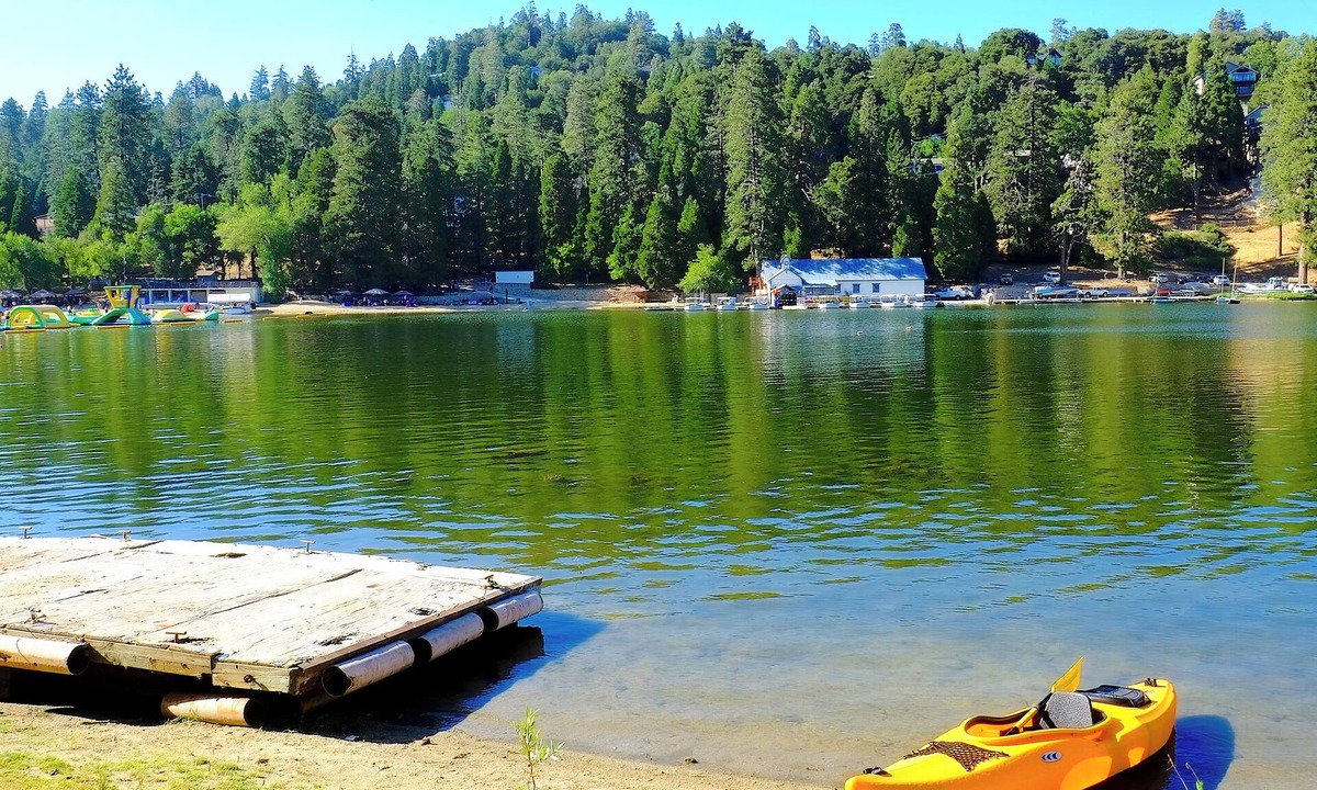 Crestline House | Lake House Getaway - 2 bedroom home in peaceful Crestline with WiFi AC and more!