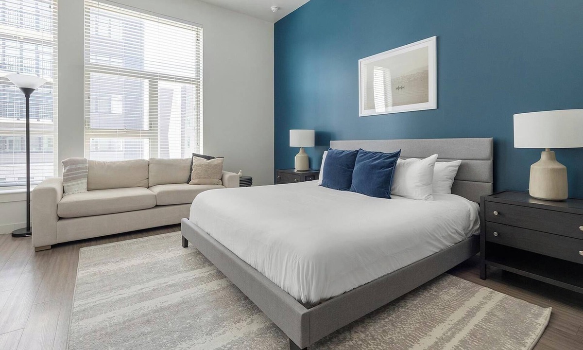 River North Art District Apartment | Landing | Beautiful Studio, Clubhouse, Gym